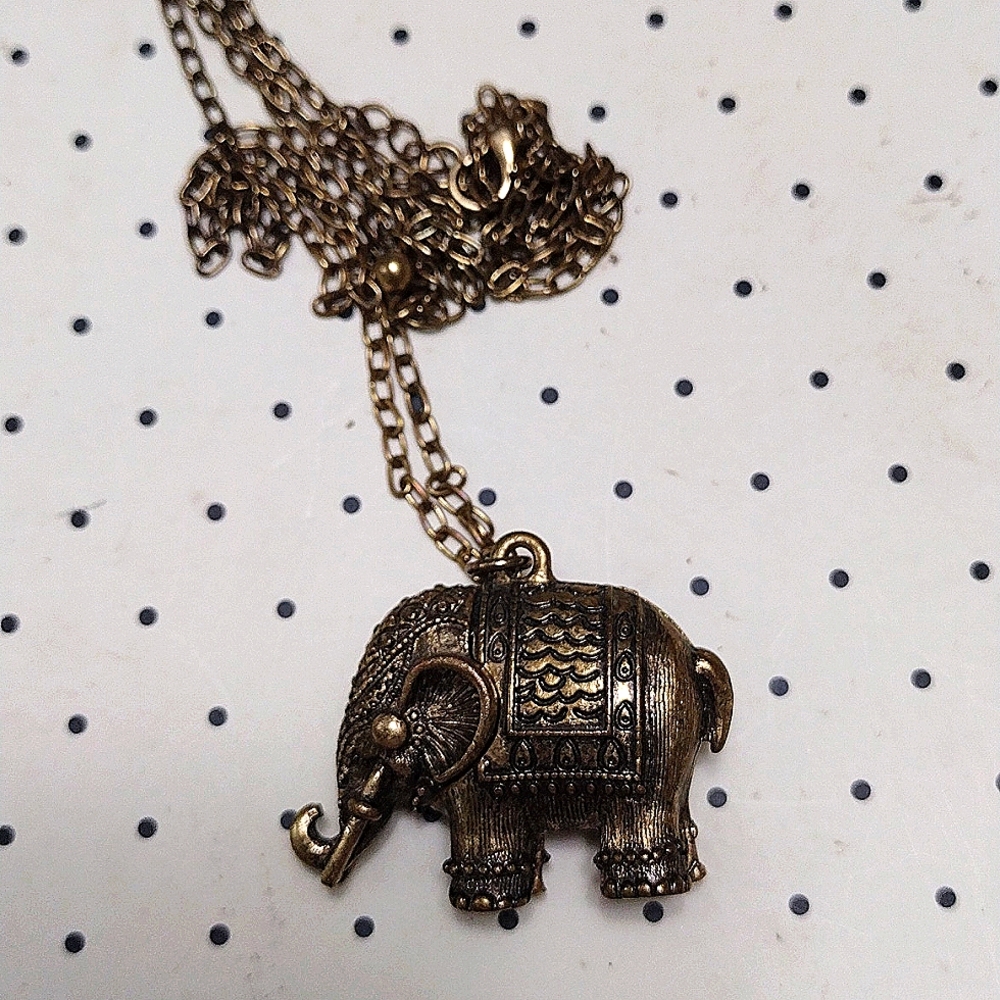 Elephant necklace - Picture 2 of 3